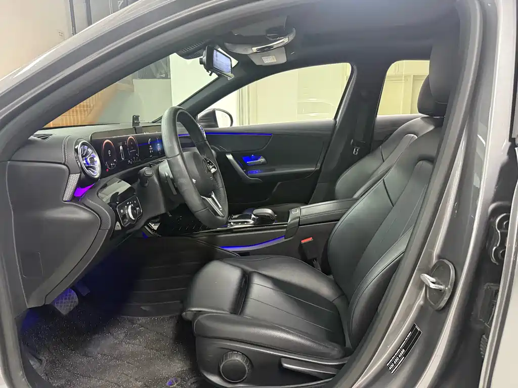 Mercedes-Benz A-Class 2022 — фото 9