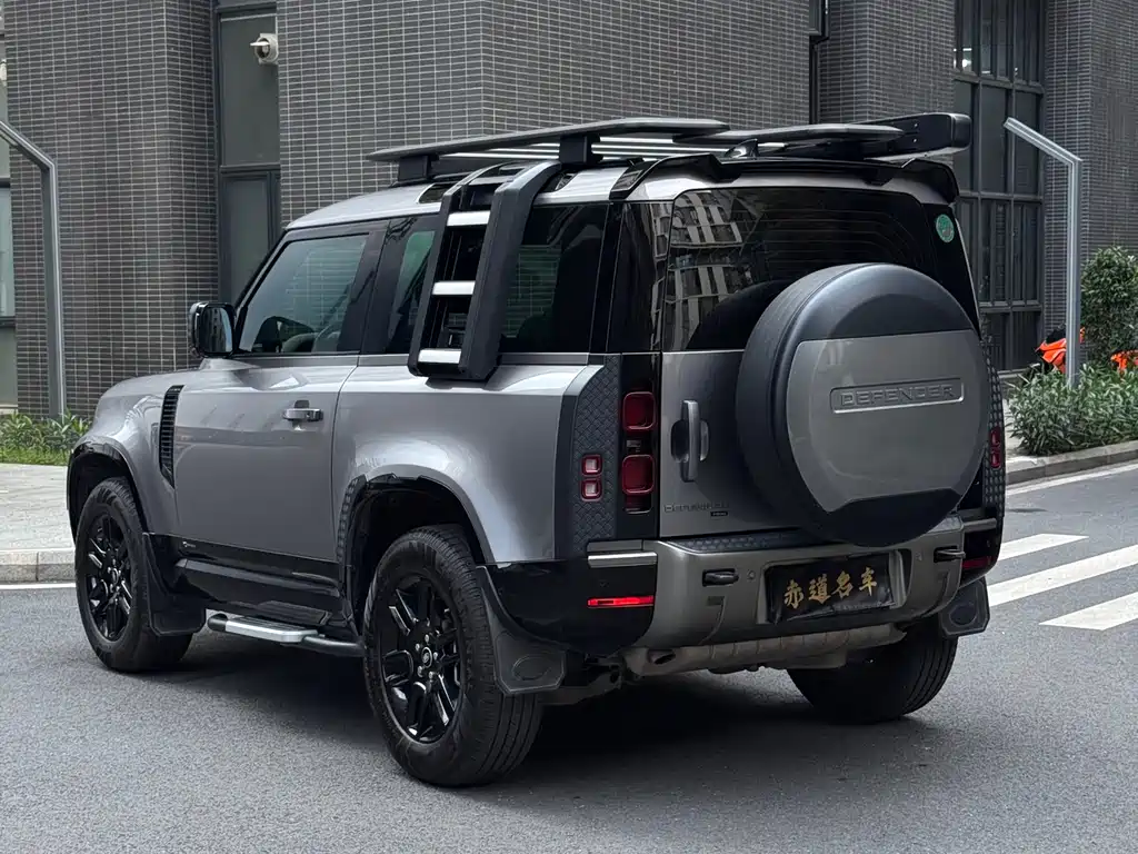 Land Rover Defender 2021 — фото 4