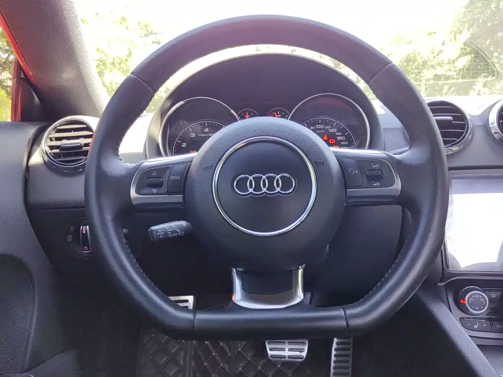 Audi TT 2014 — фото 22
