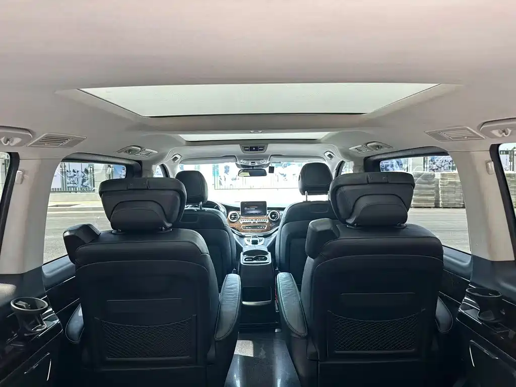 Mercedes-Benz V-Class 2017 — фото 6