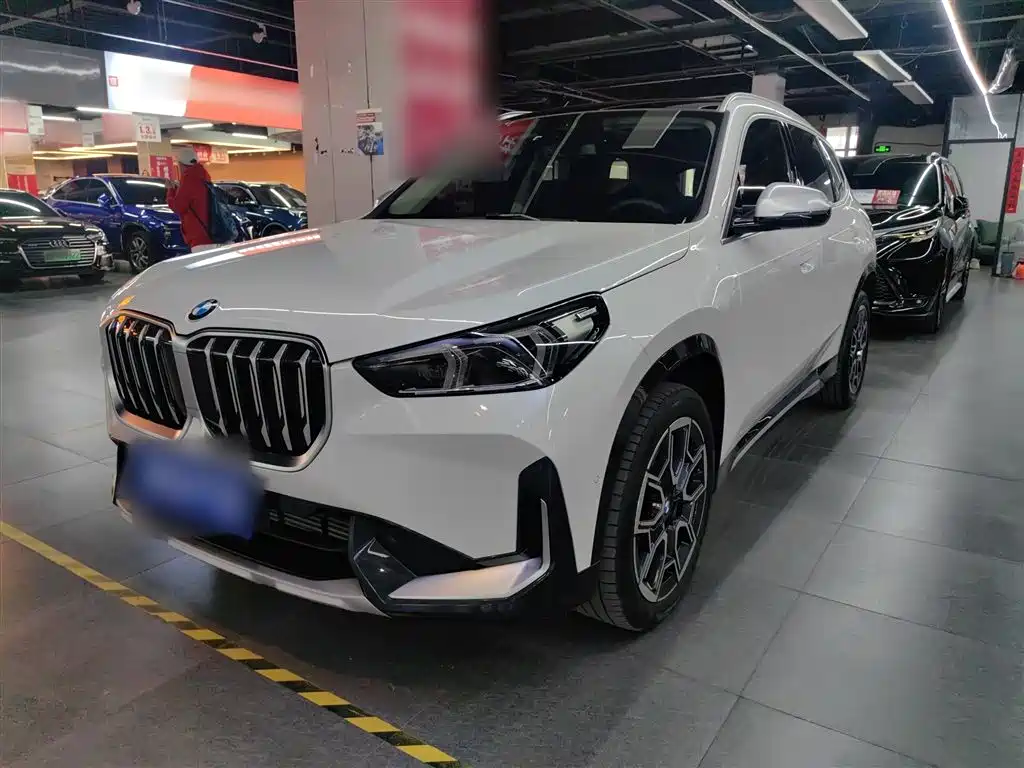 BMW X1 2024 — фото 1