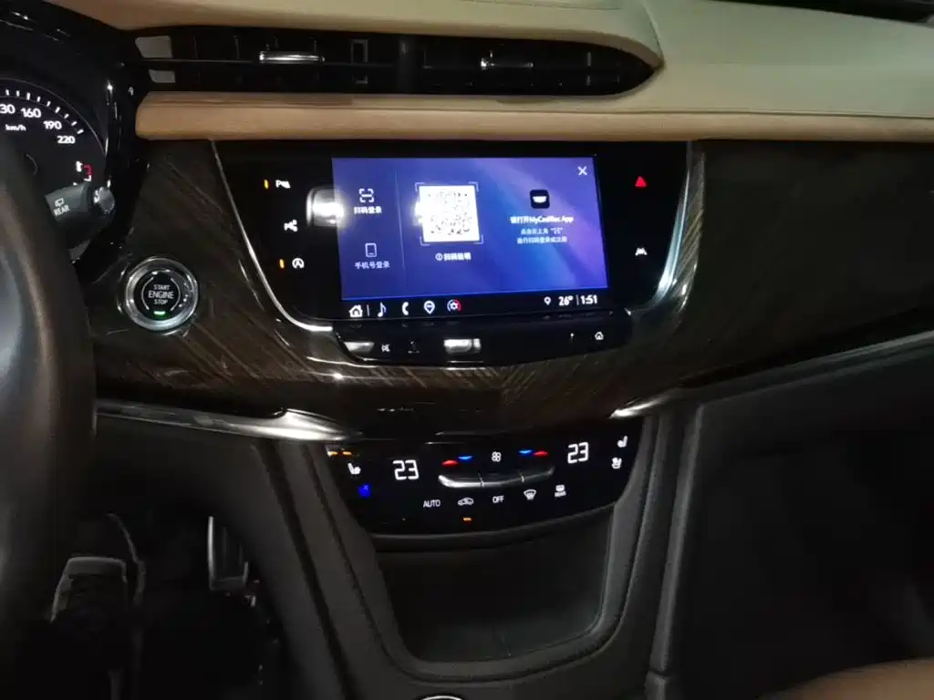 Cadillac XT6 2023 — фото 13