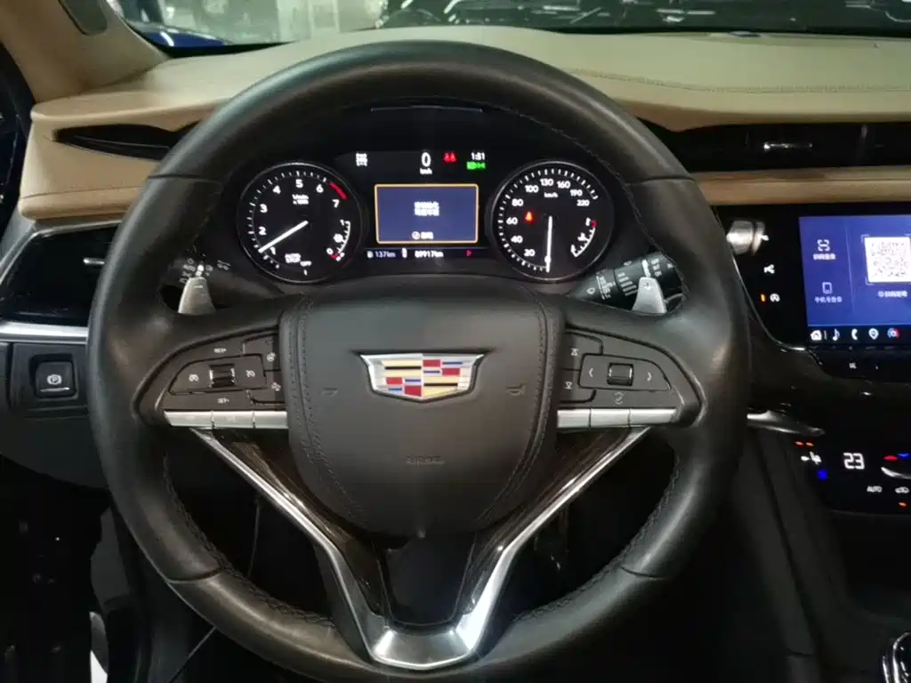 Cadillac XT6 2023 — фото 11