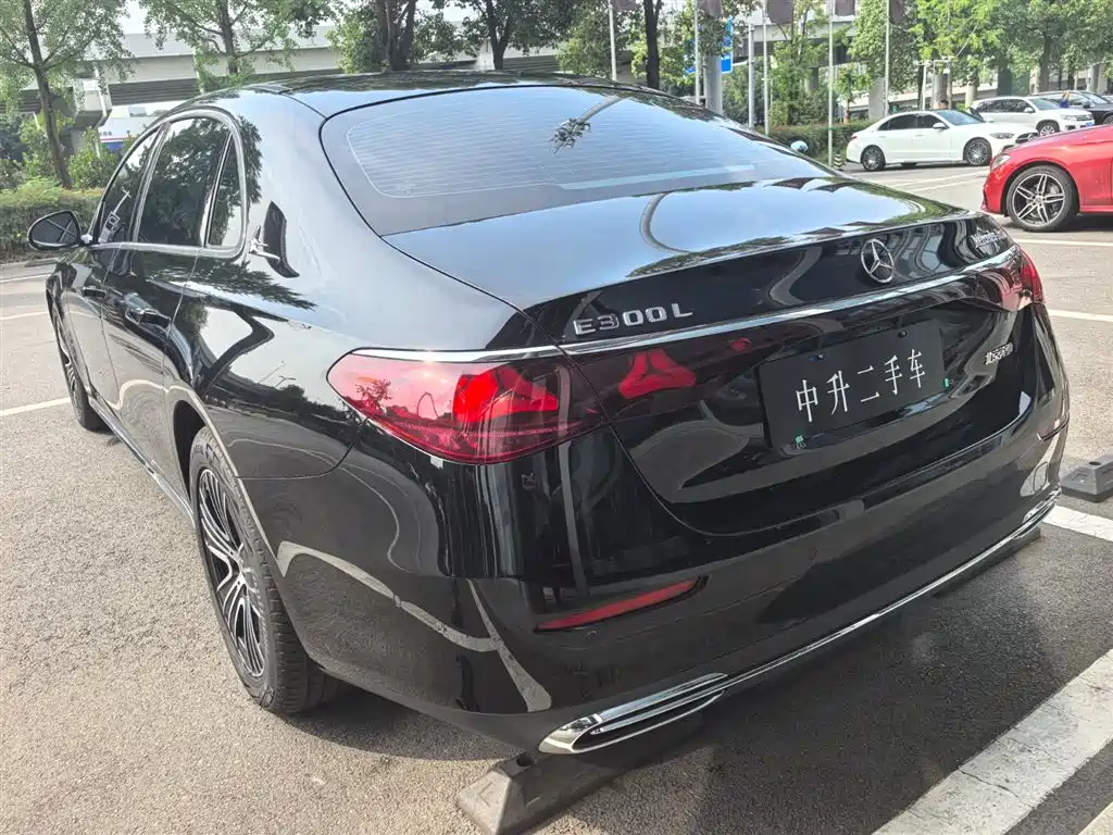 Mercedes-Benz E-Class 2025