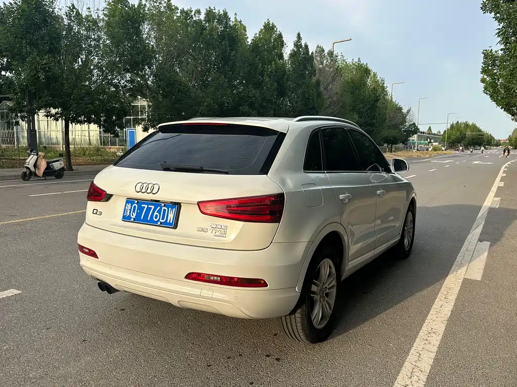 Audi Q3 2016 — фото 14
