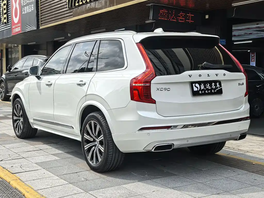 Volvo XC90 2021 — фото 6