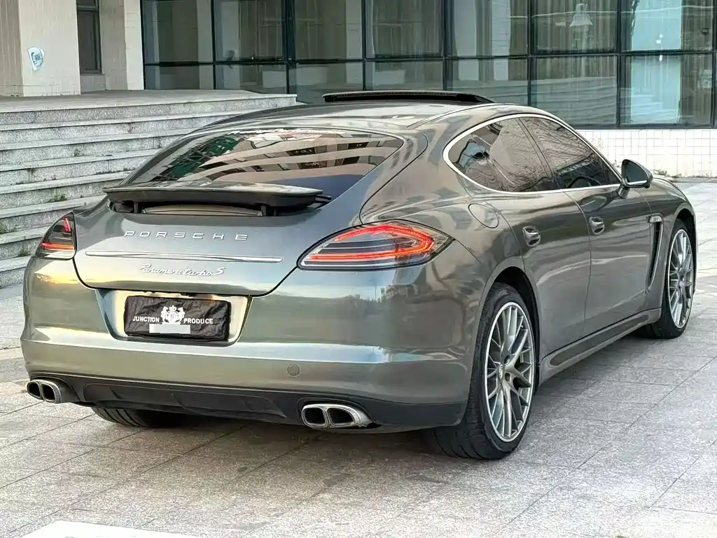 Porsche Panamera 2011 — фото 9