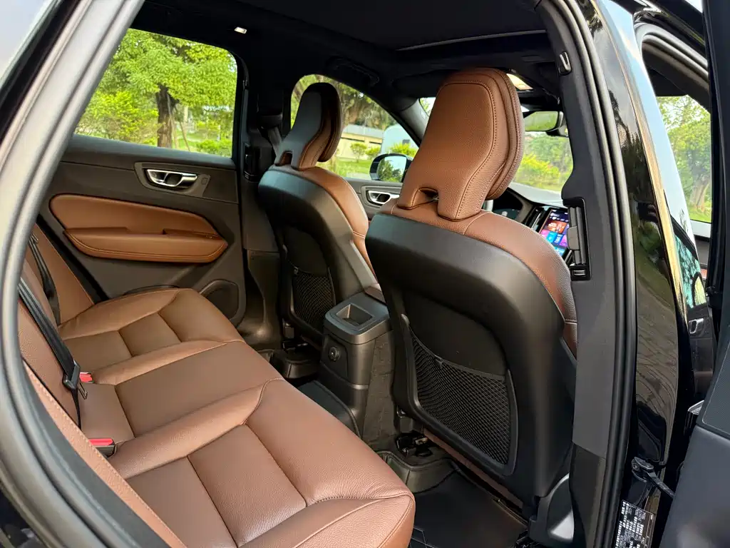 Volvo XC60 PHEV 2024 — фото 18