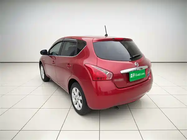 Nissan Tiida 2014