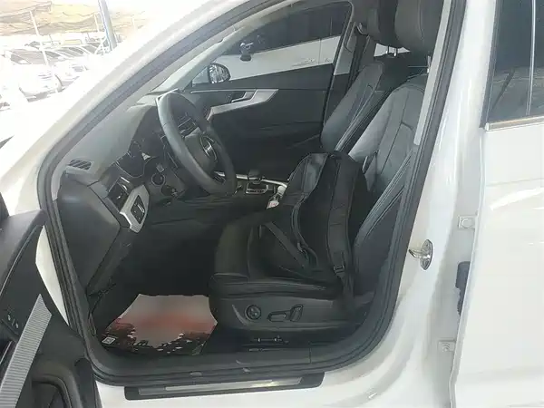 Audi A4L 2017