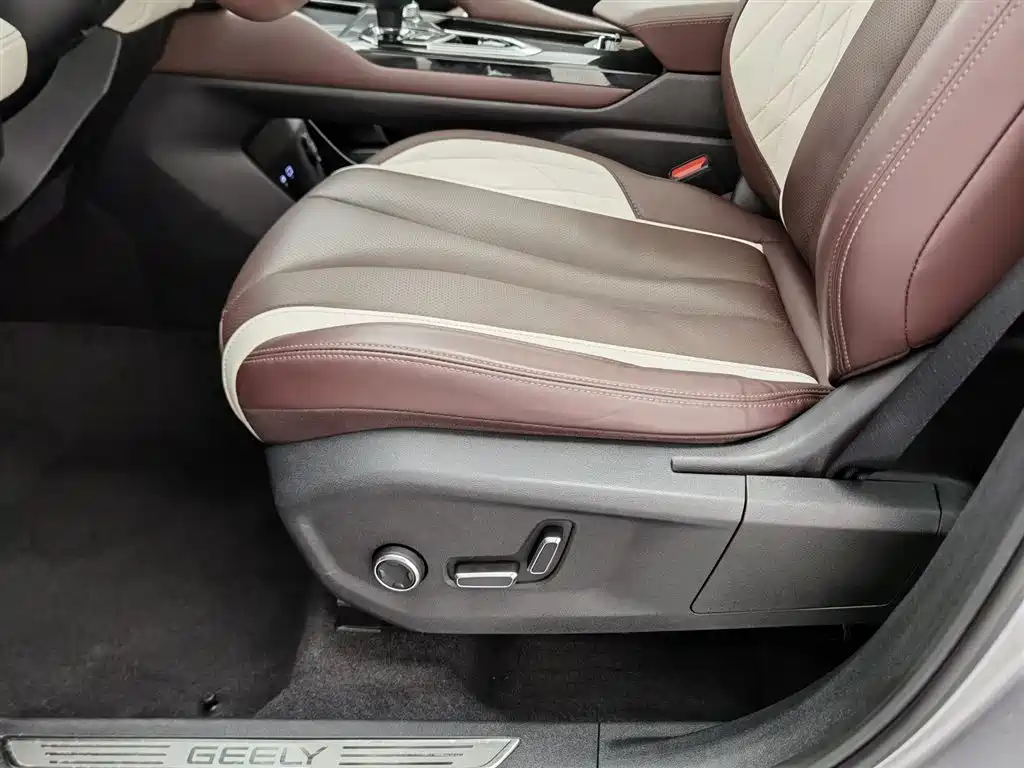 Geely Xingyue L 2022 — фото 20