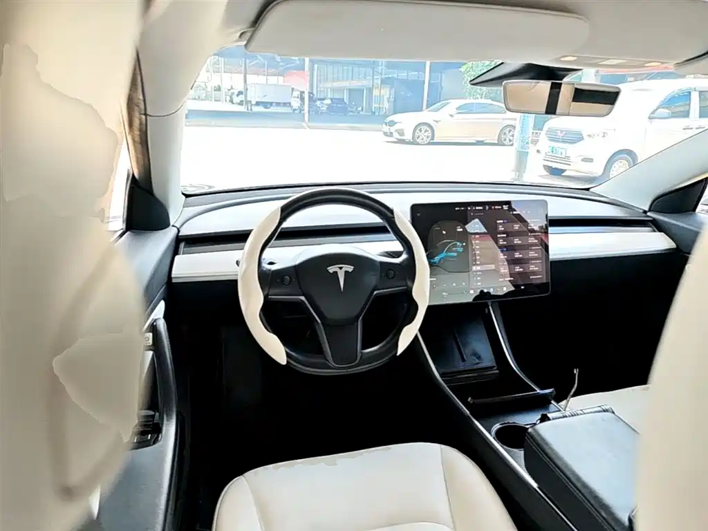 Tesla Model 3 2019 — фото 10