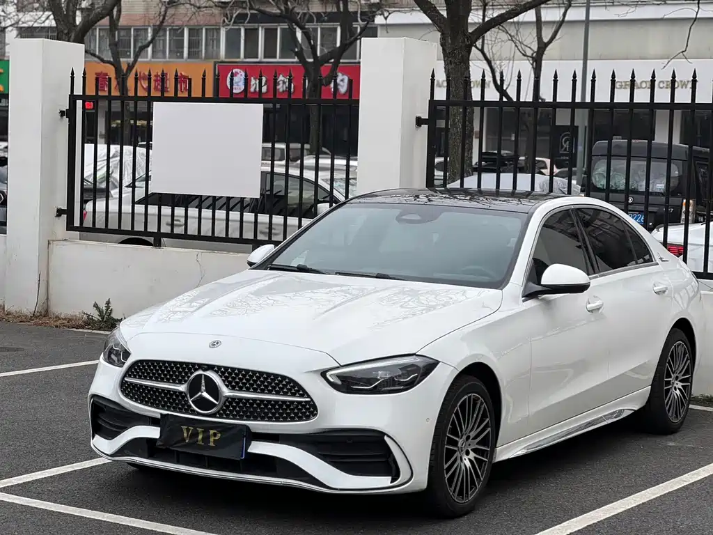 Mercedes-Benz C-Class 2025