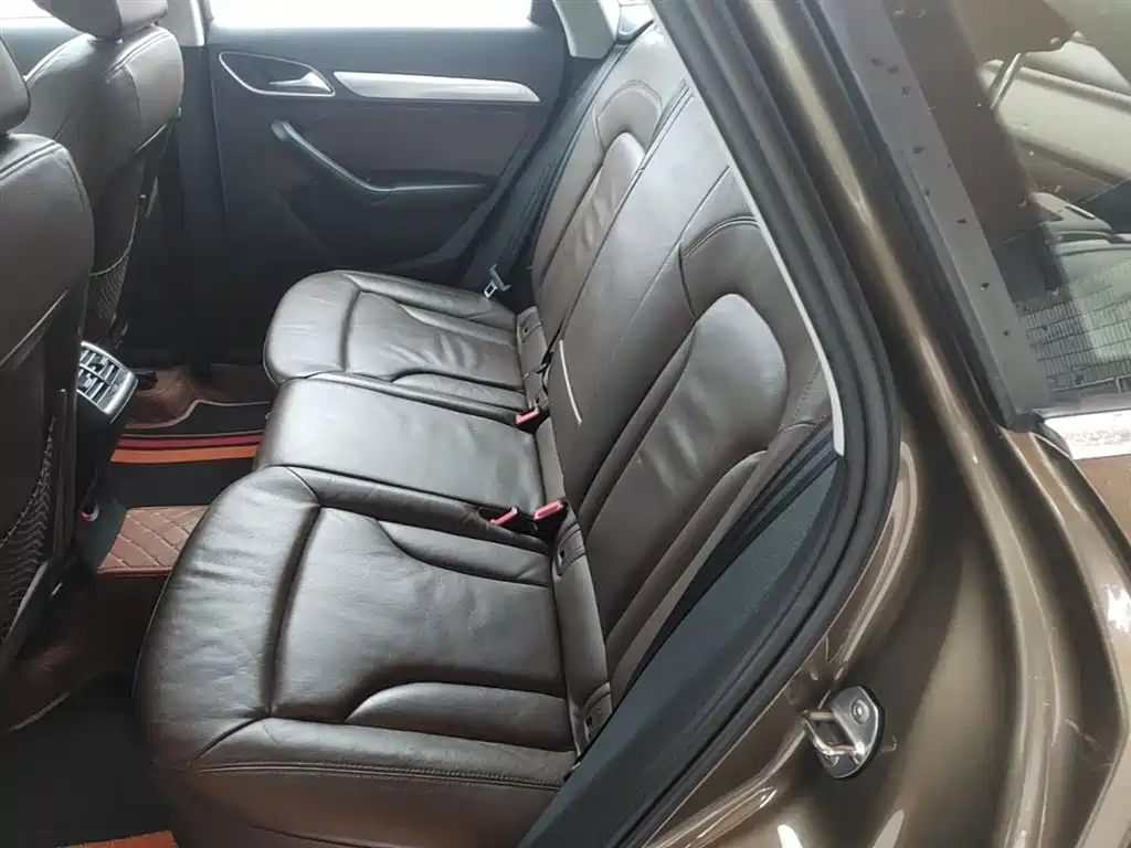 Audi Q3 2014 — фото 17