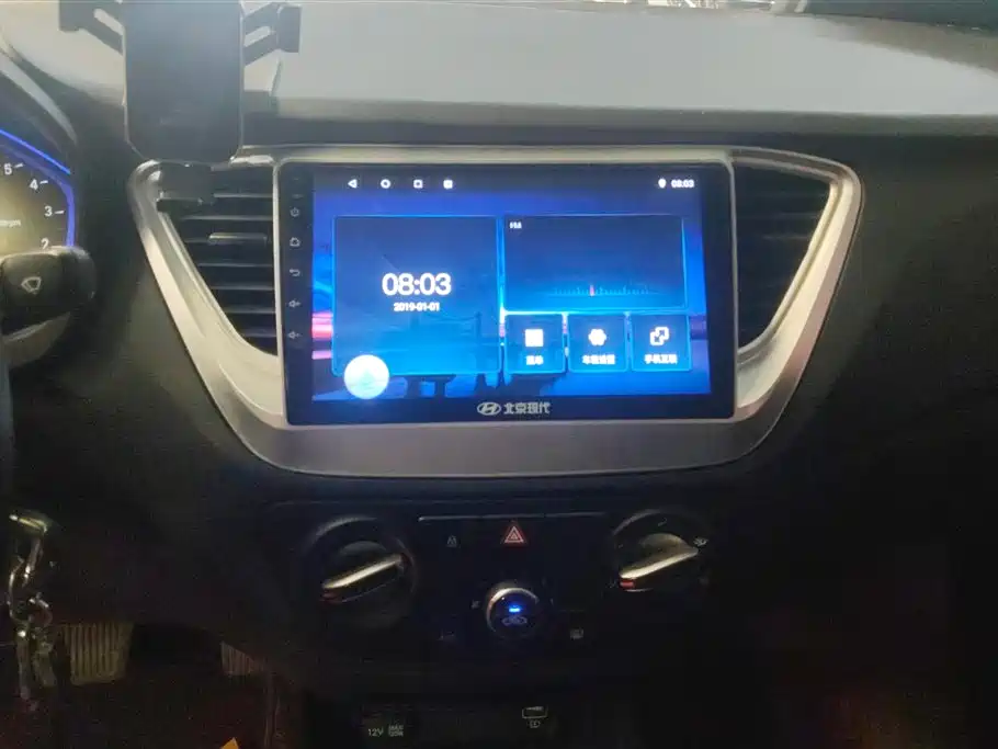 Hyundai Verna 2021 — фото 13