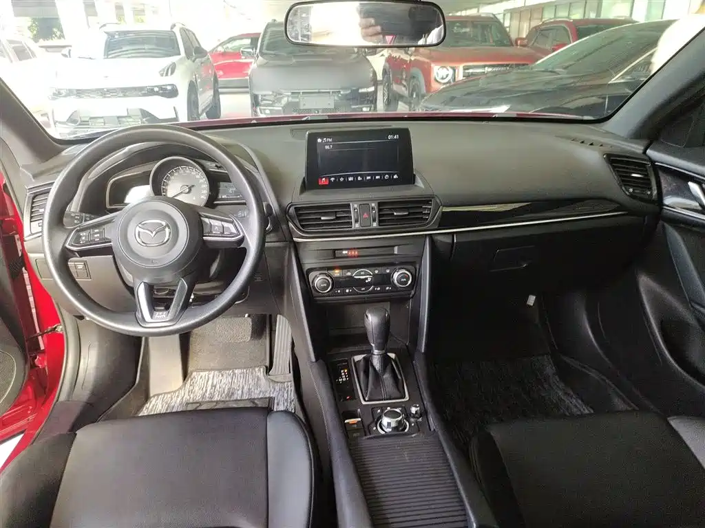 Mazda CX-4 2021 — фото 10