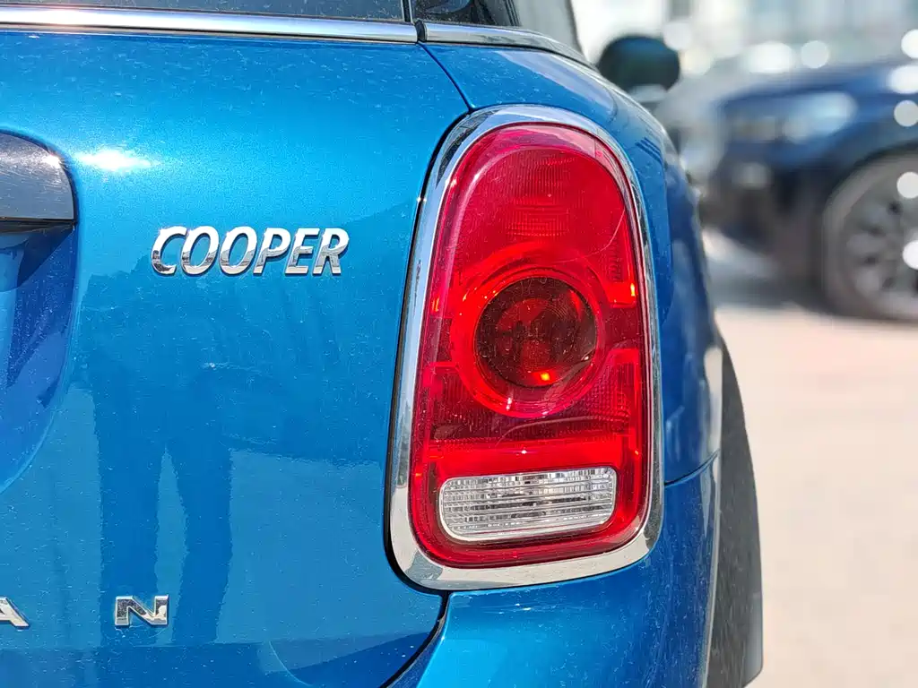 MINI Countryman 2018 — фото 11