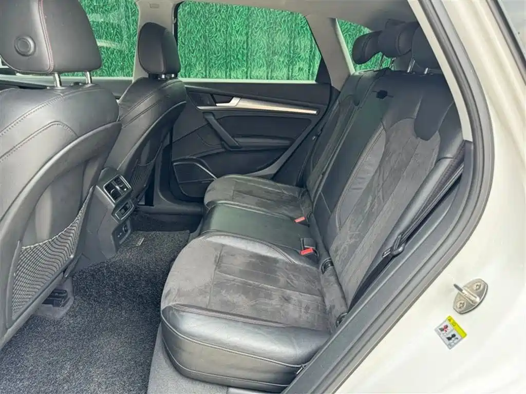 Audi Q5L 2020