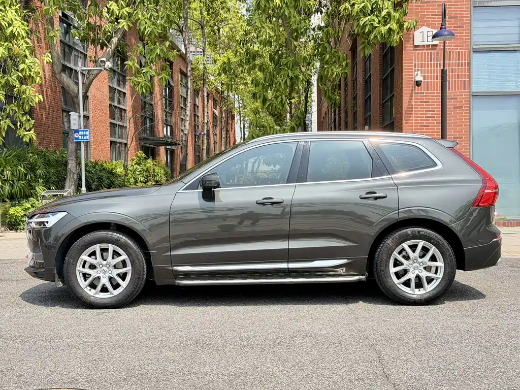 Volvo XC60 2020 — фото 2