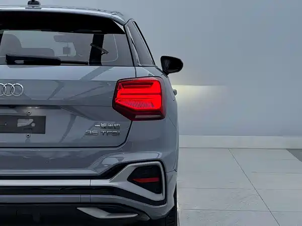 Audi Q2L 2022