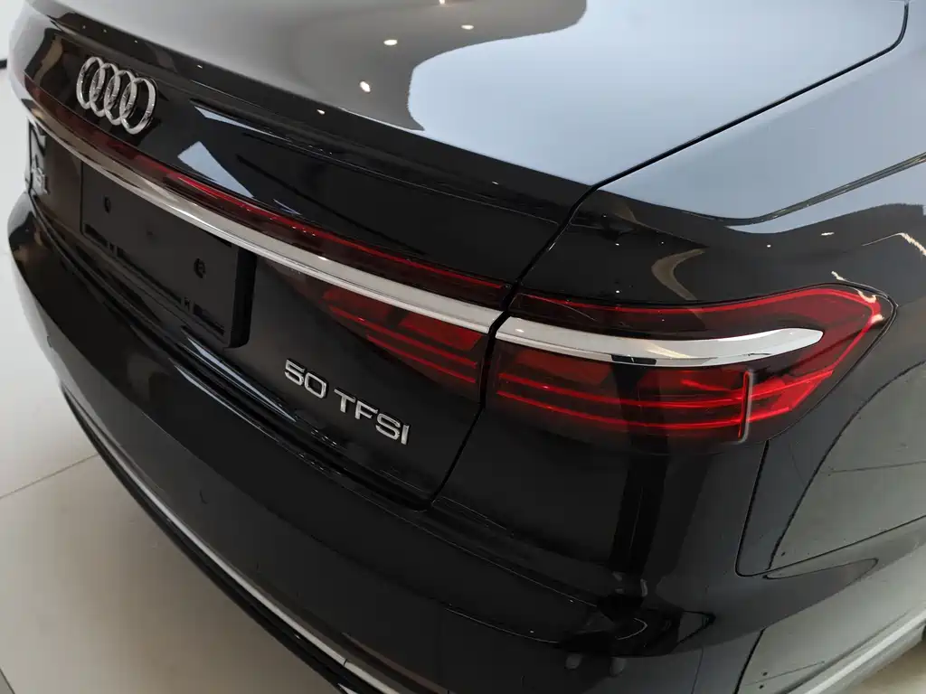 Audi A8 2024 — фото 26