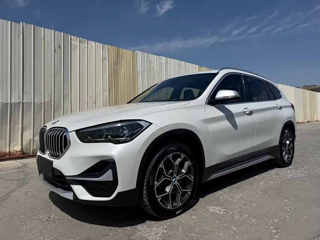 BMW X1 2021 — фото 1