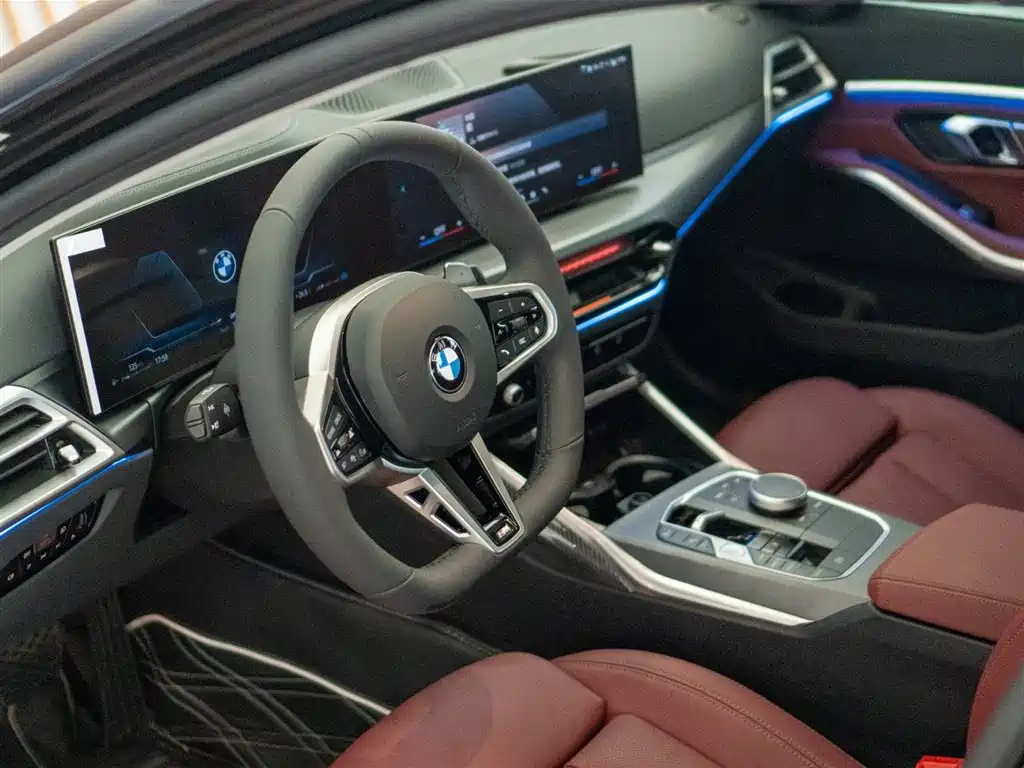 BMW 3 Series 2025 — фото 12