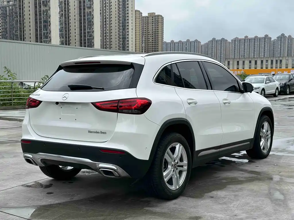 Mercedes-Benz GLA 2021