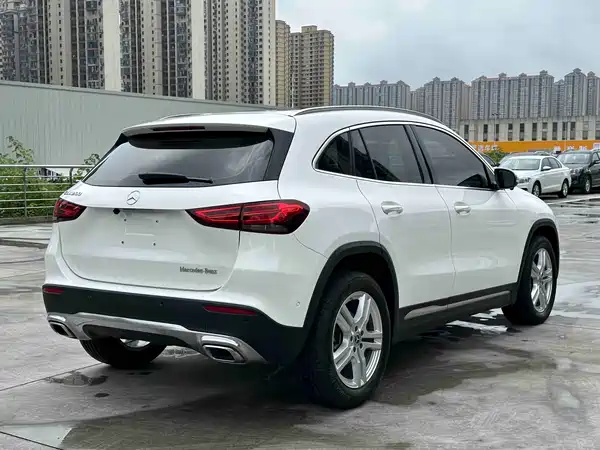 Mercedes-Benz GLA 2021