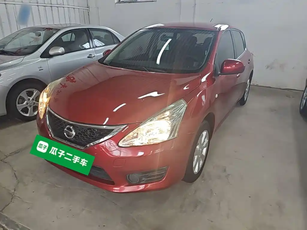 Nissan Tiida 2015