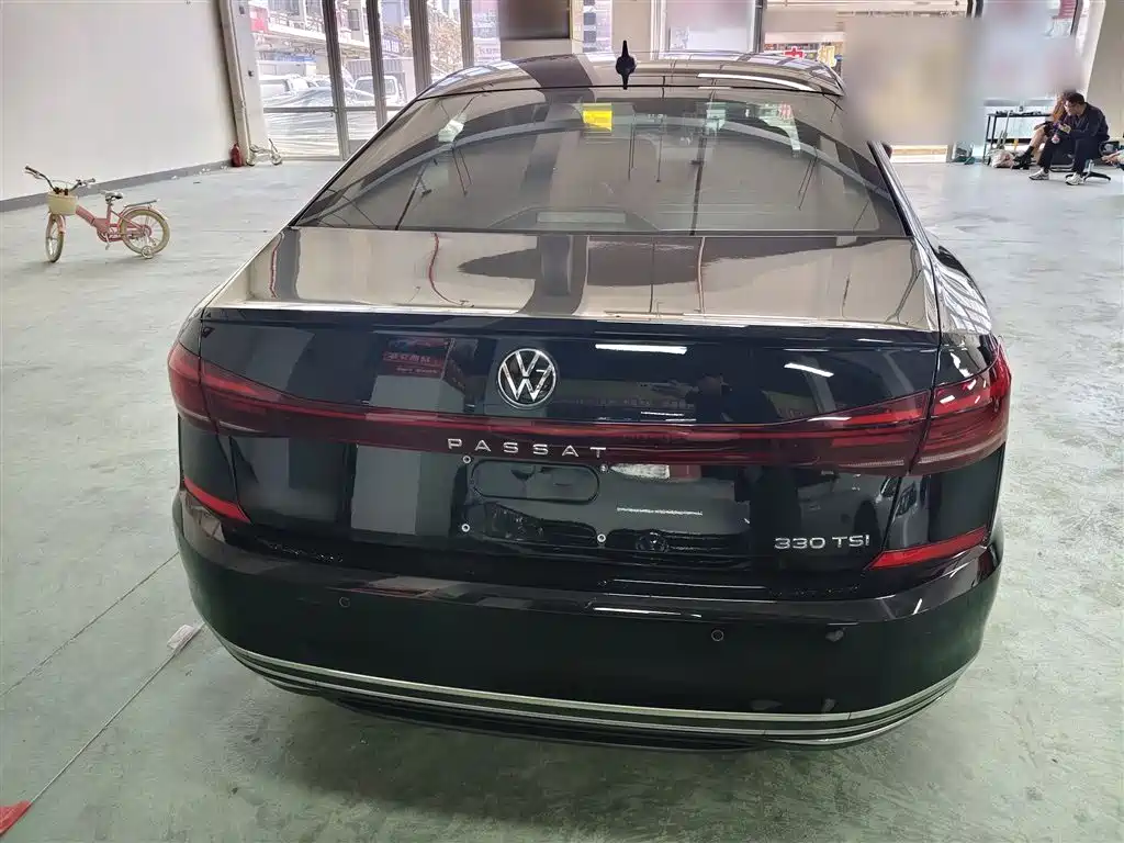Volkswagen Passat 2022 — фото 11