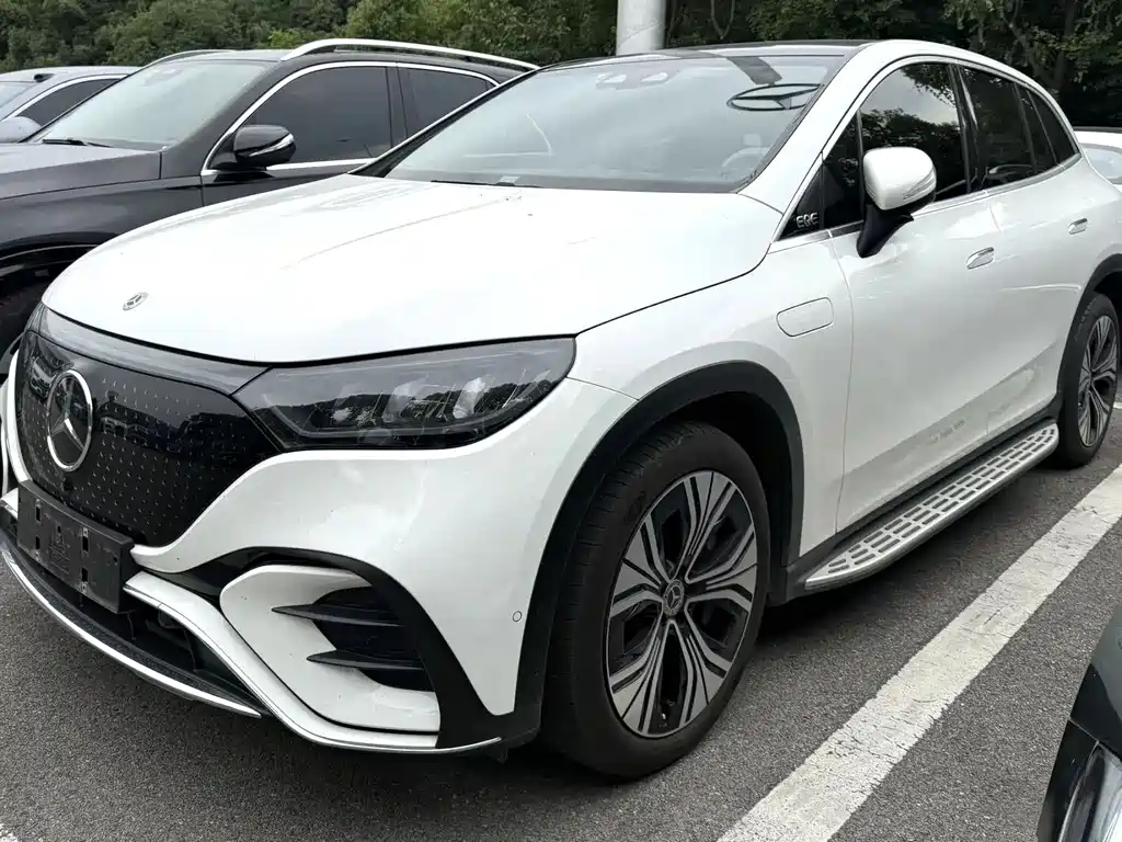 Mercedes-Benz EQE SUV 2023