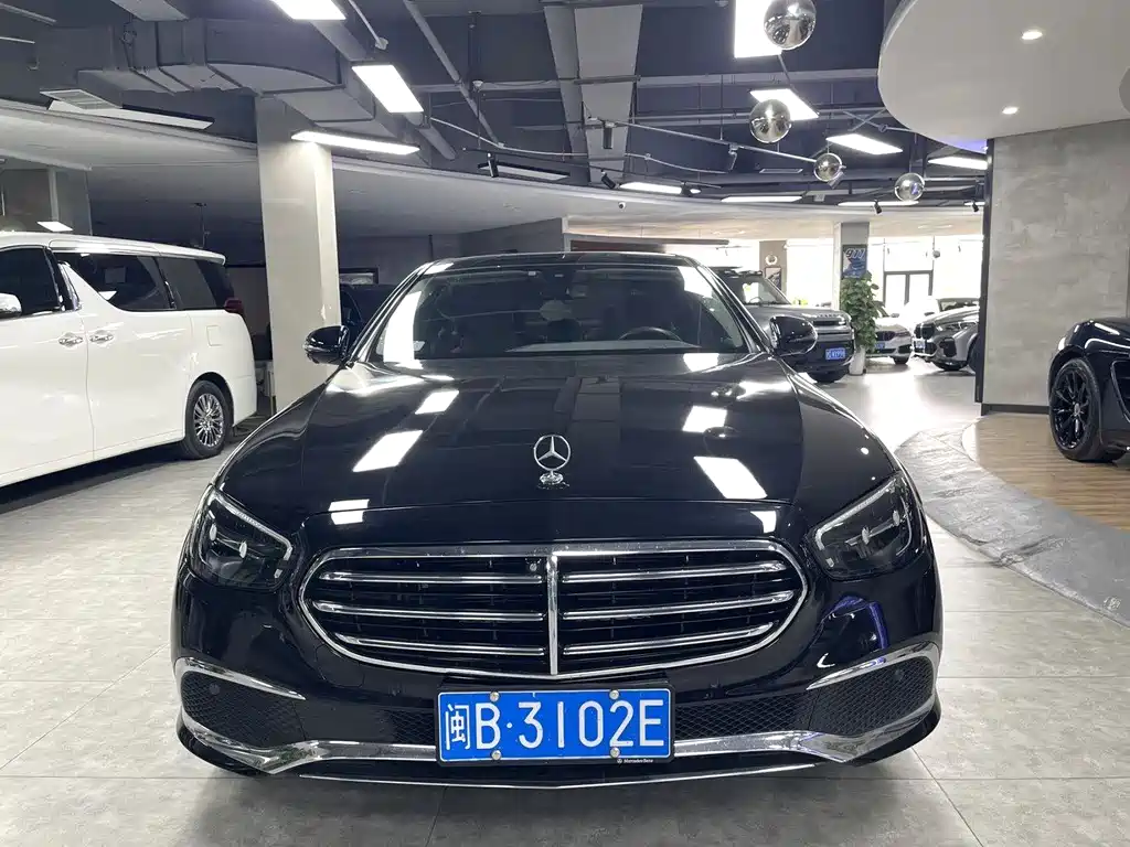 Mercedes-Benz E-Class 2022