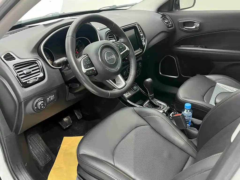 Jeep Compass 2020 — фото 5
