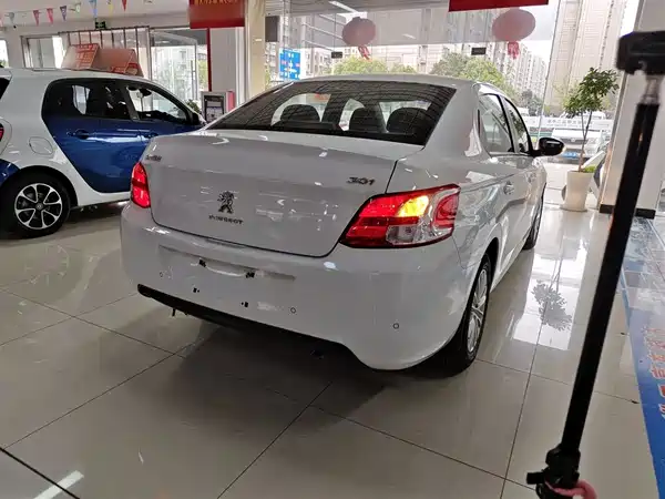 Peugeot 301 2014