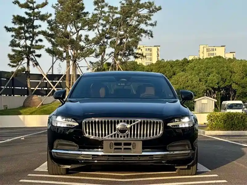 Volvo S90 2023 — фото 1