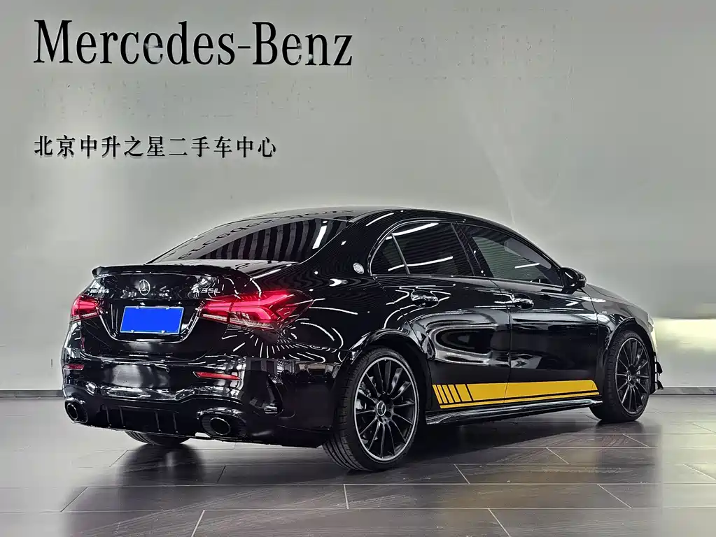 Mercedes-Benz A-Class AMG 2023 — фото 3