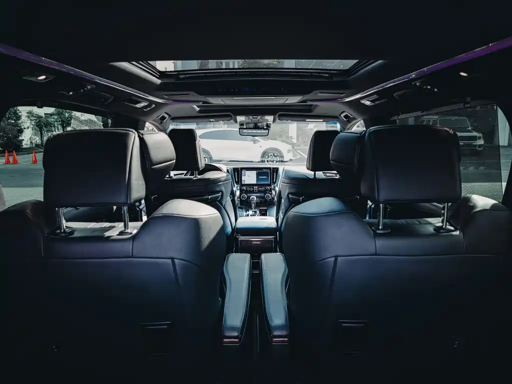 Toyota Alphard 2021 — фото 11