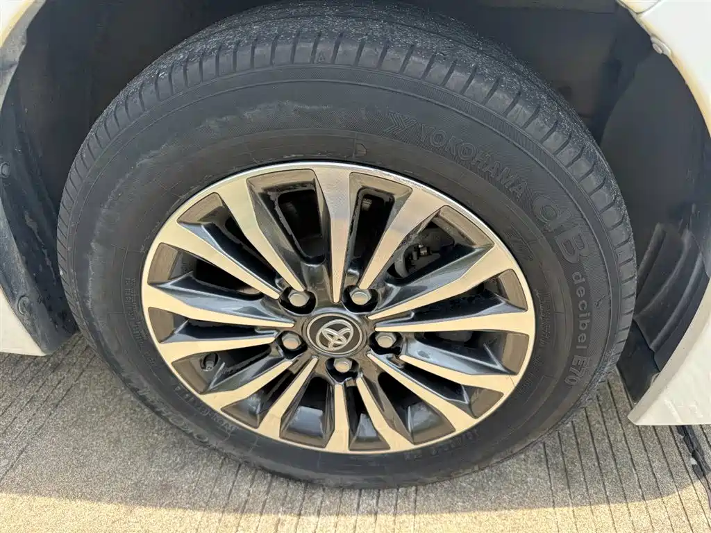 Toyota Corolla 2019 — фото 16