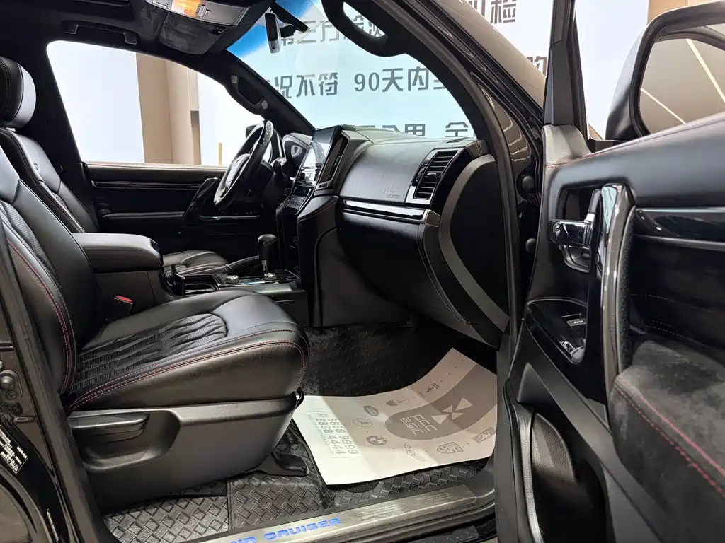Toyota Land Cruiser 2020 — фото 29