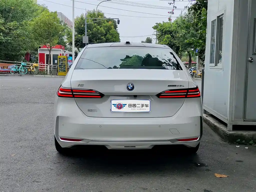 BMW i5 2025 — фото 5