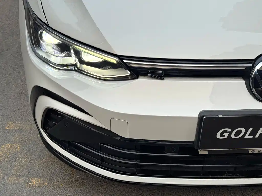 Volkswagen Golf 2024