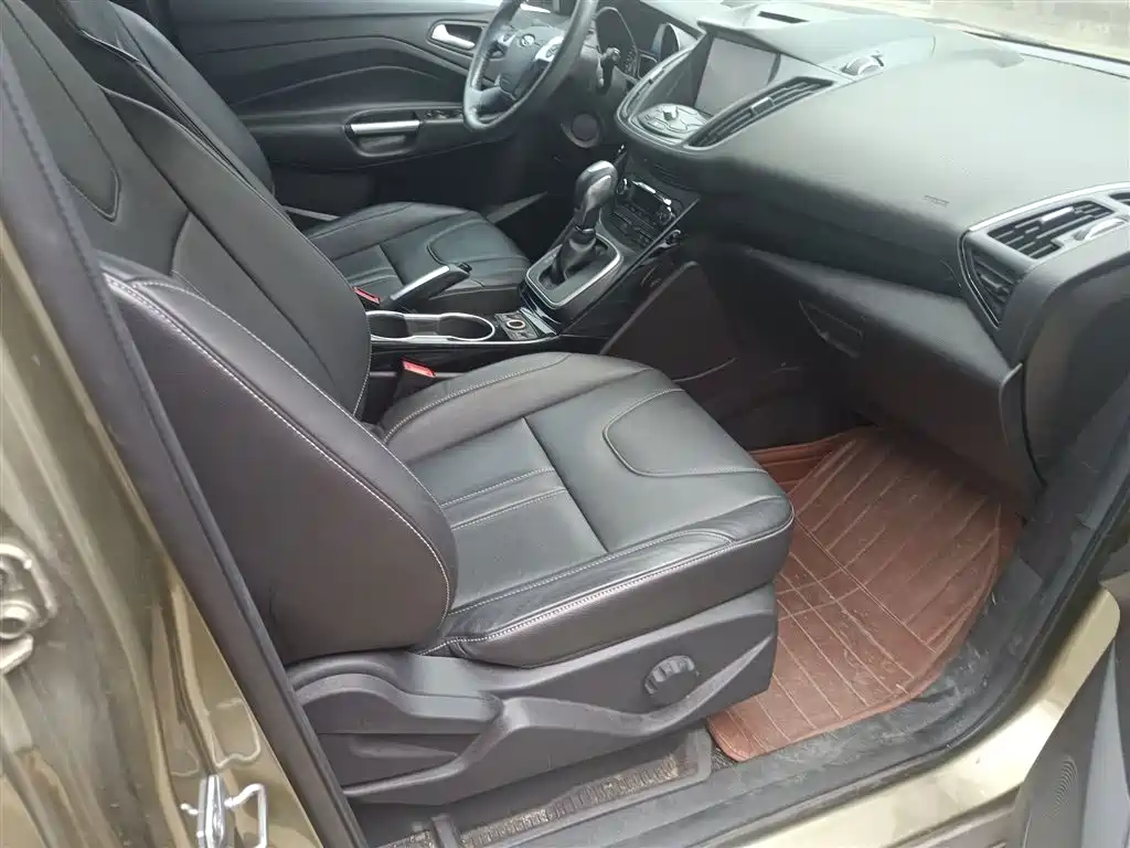 Ford Kuga 2014 — фото 18