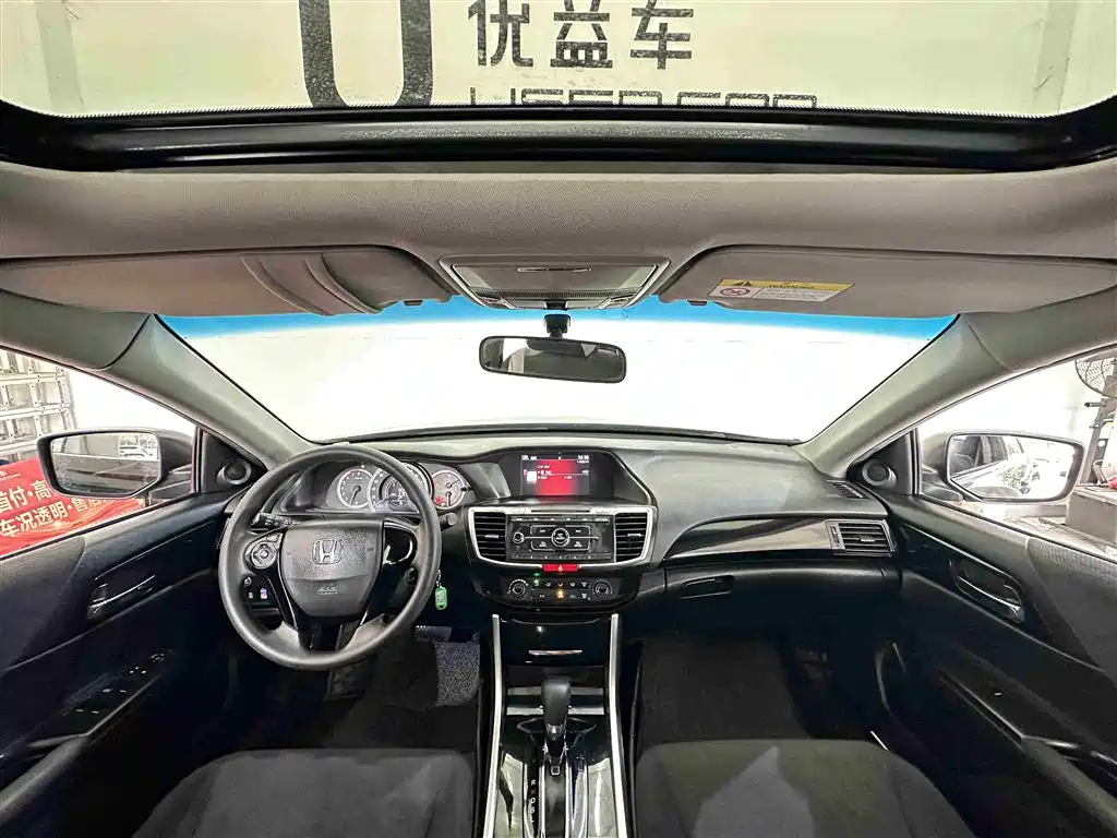 Honda Accord 2018 — фото 6