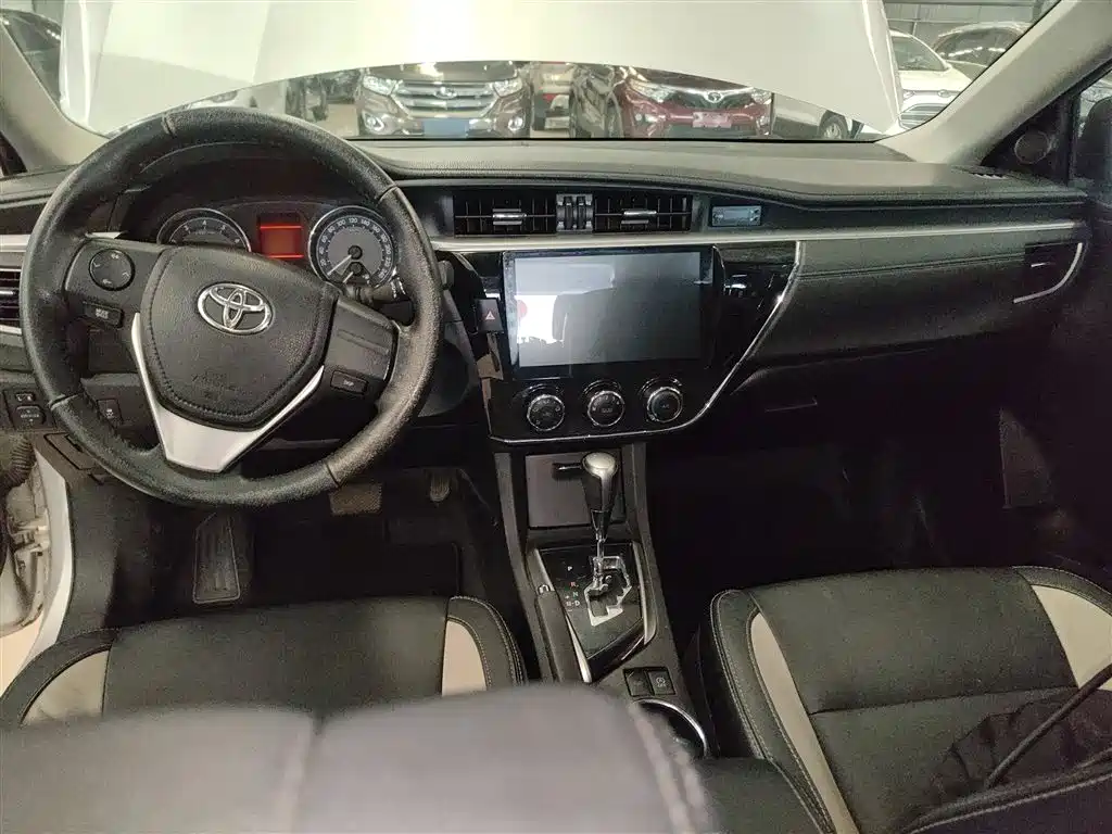 Toyota Corolla 2016 — фото 10