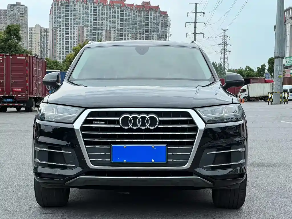 Audi Q7 2019 — фото 2