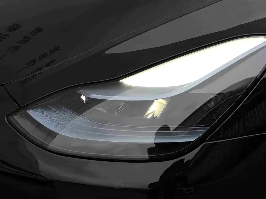 Tesla Model Y 2023 — фото 15