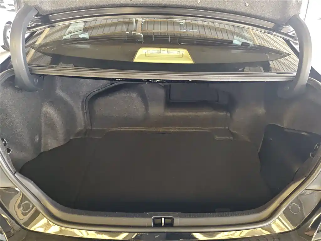 Toyota Camry 2016 — фото 15