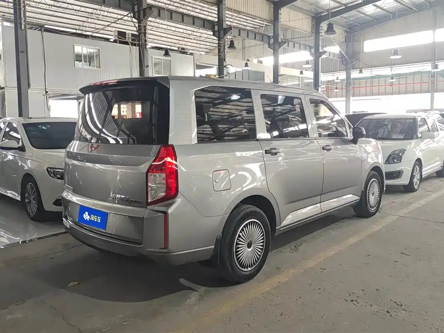 Wuling Hongguang PLUS 2020 — фото 3