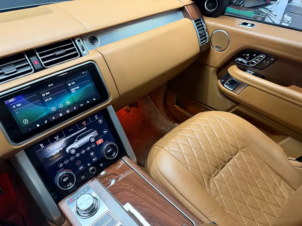 Land Rover Range Rover 2020 — фото 13